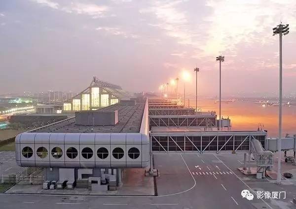 高崎機(jī)場(chǎng)，連接世界的航空樞紐，高崎機(jī)場(chǎng)，全球航空樞紐連接世界之門