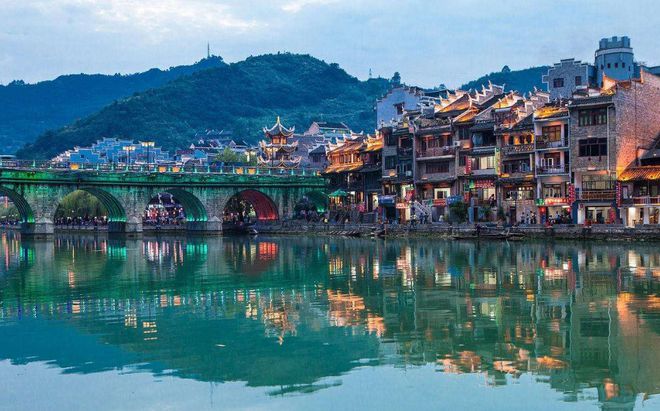 貴州旅行團旅游報價——深度探索貴州的美麗與魅力，貴州深度游旅行團報價及探索絕美風光