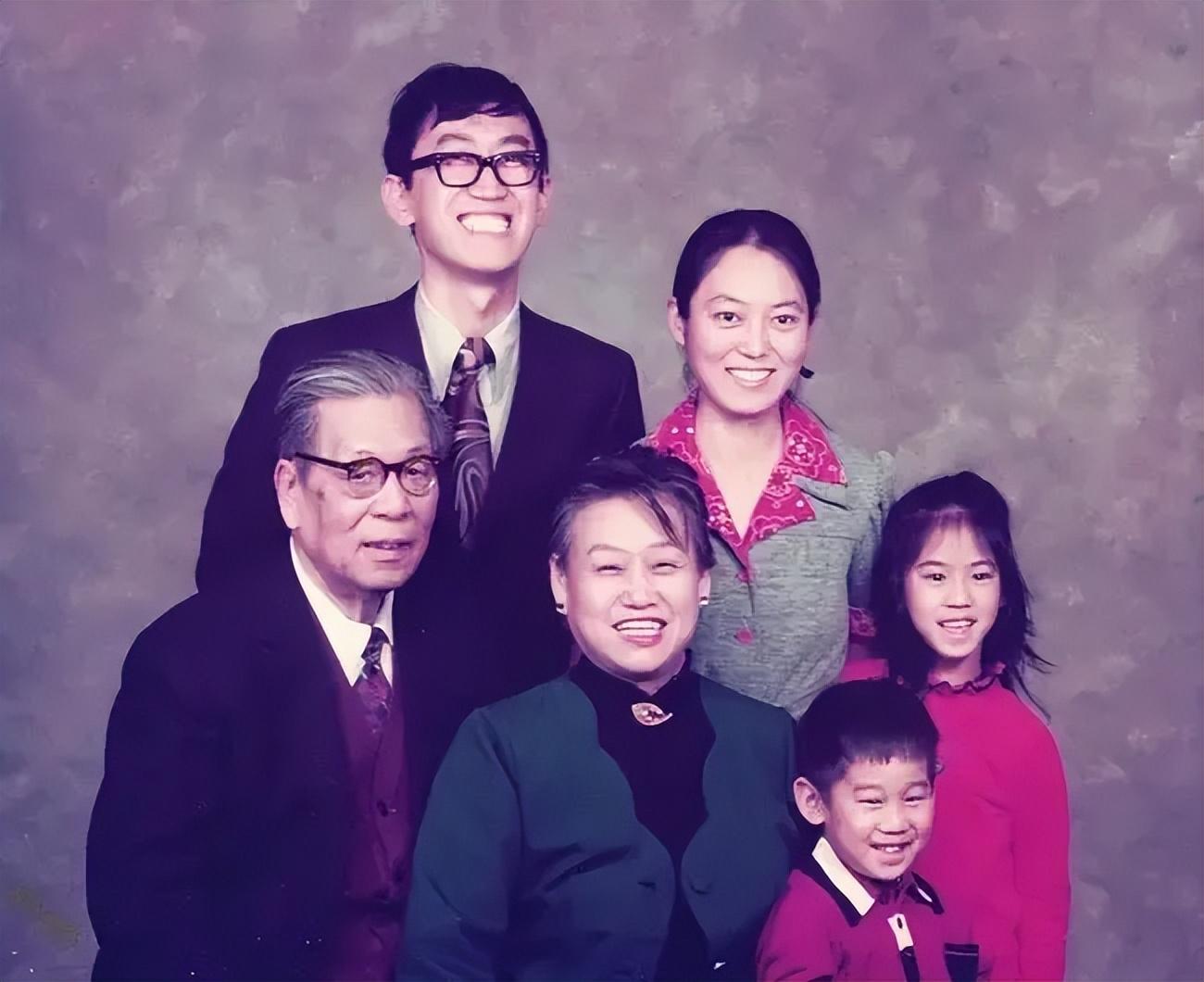 華人國際婚戀交友網站，連接東西方情感的橋梁，華人國際婚戀交友網站，東西方情感的橋梁連接處