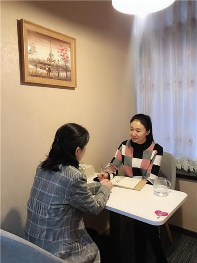 情感咨詢免費(fèi)一對一24小時，打開心靈之窗，讓情感流動無阻，情感咨詢免費(fèi)一對一全天候服務(wù)，打開心靈之窗，暢通情感交流