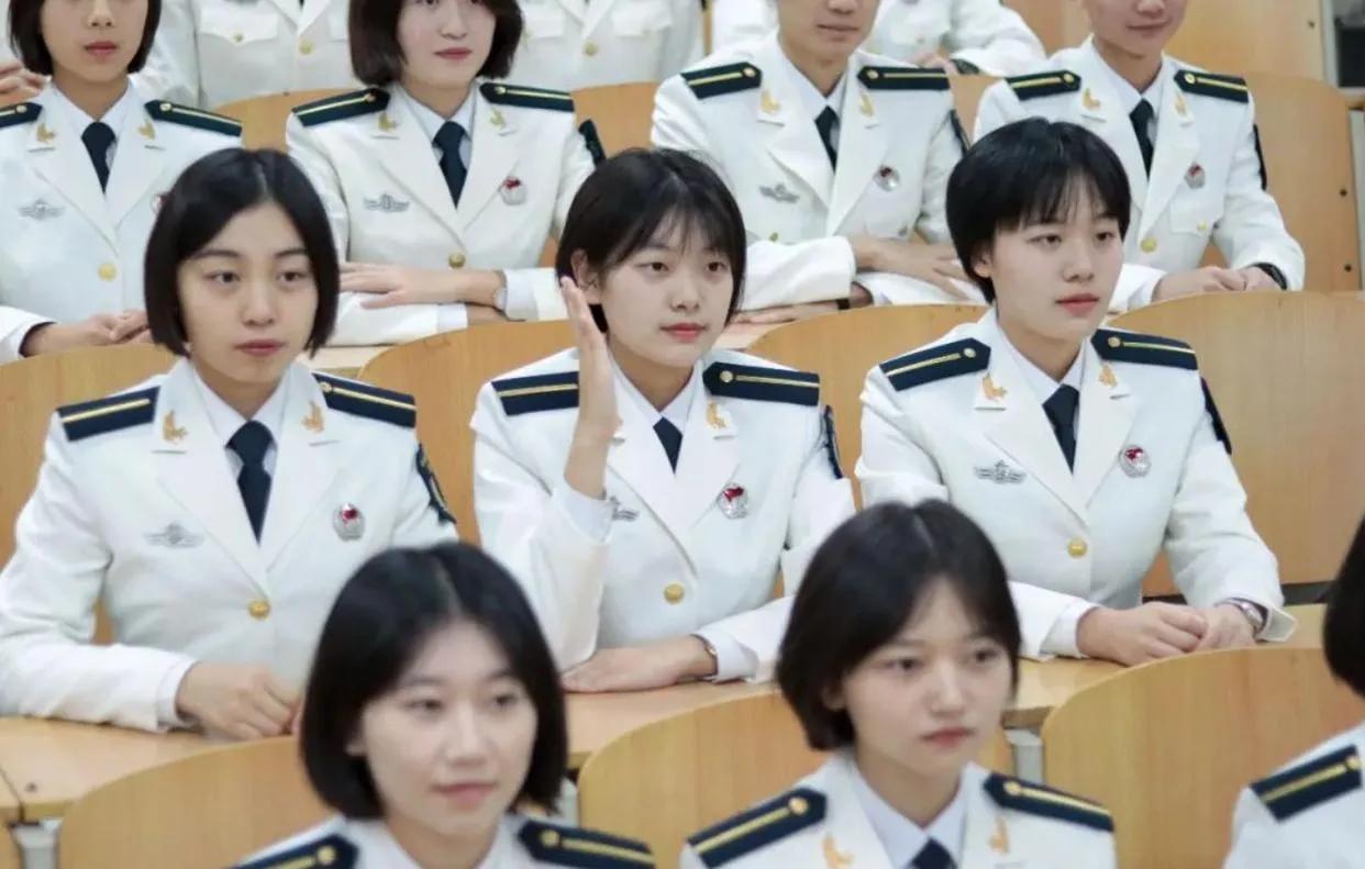 中國軍校排名概覽，中國軍校排名概覽，揭開軍校實力榜單的神秘面紗
