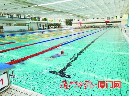 探索游泳館的魅力，一幅圖片勝過千言萬語，游泳館的魅力探秘，一圖勝千言