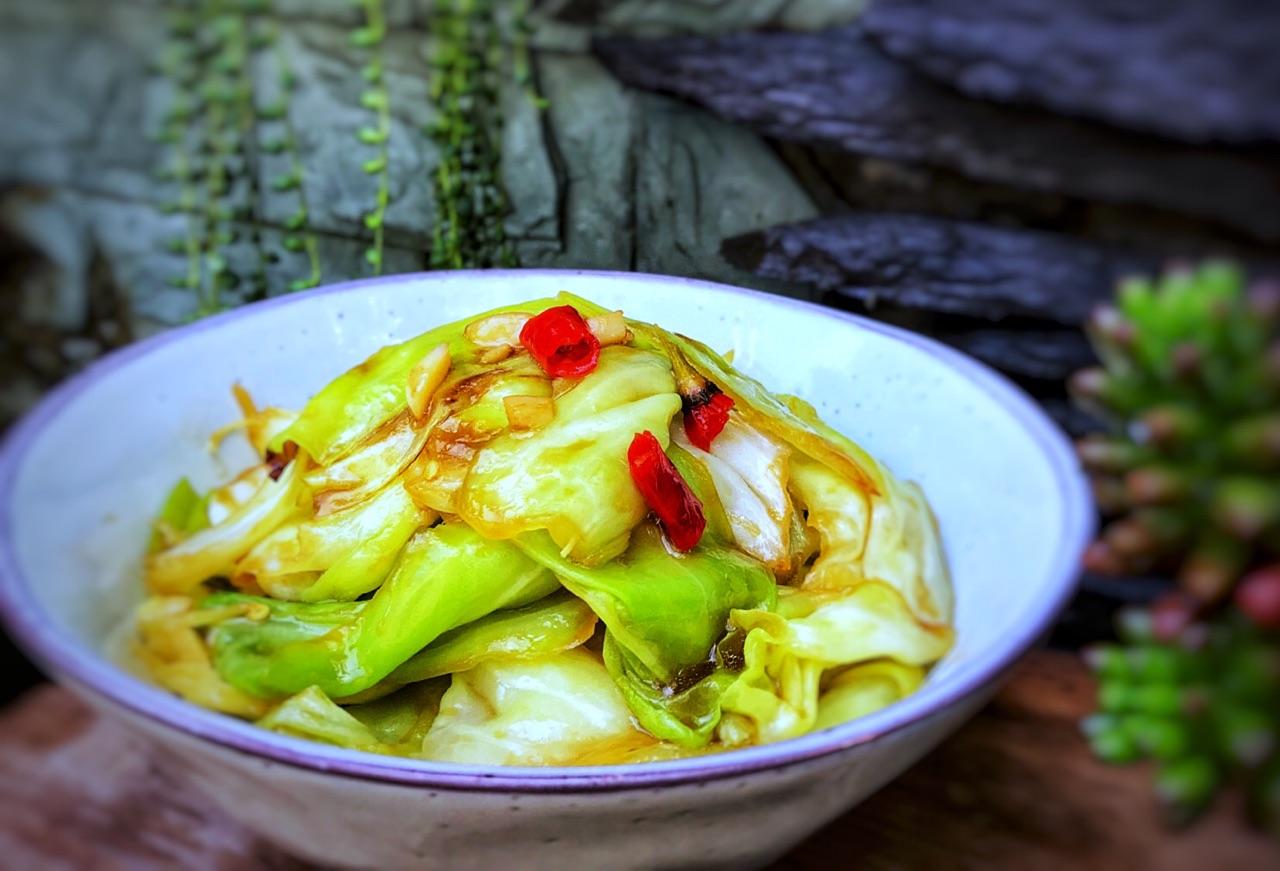 手撕包菜的做法，一道家常美食的詳細(xì)指南，家常美味，手撕包菜制作詳解