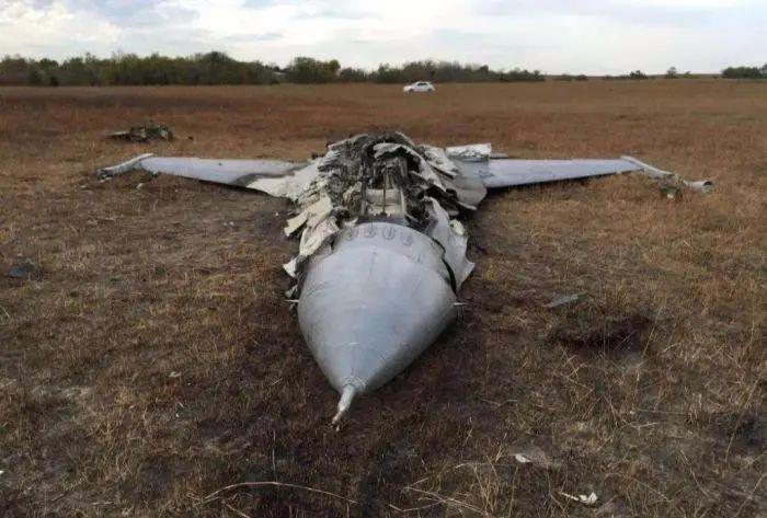 揭秘F-16戰斗機的尺寸與性能，空中霸主的風采，F-16戰斗機，空中霸主風采揭秘，尺寸與性能詳解