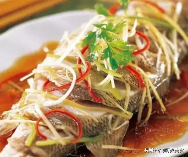 怎樣做清蒸魚又嫩又好吃，如何蒸制鮮嫩可口的清蒸魚？