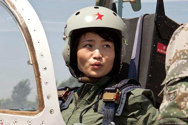 中國最美女飛行員犧牲，英勇無畏，永垂不朽，中國最美女飛行員英勇犧牲，精神永垂不朽