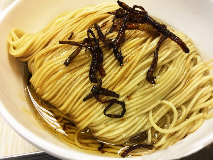 正宗老上海蔥油拌面，傳統(tǒng)美食的魅力與傳承，正宗老上海蔥油拌面，傳統(tǒng)美食的傳承與魅力