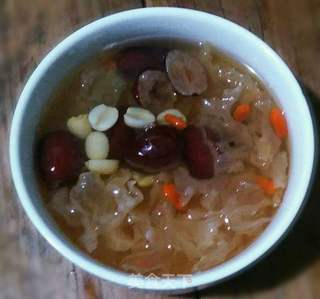 銀耳羹的制作方法與美味體驗，銀耳羹制作教程及美味享受